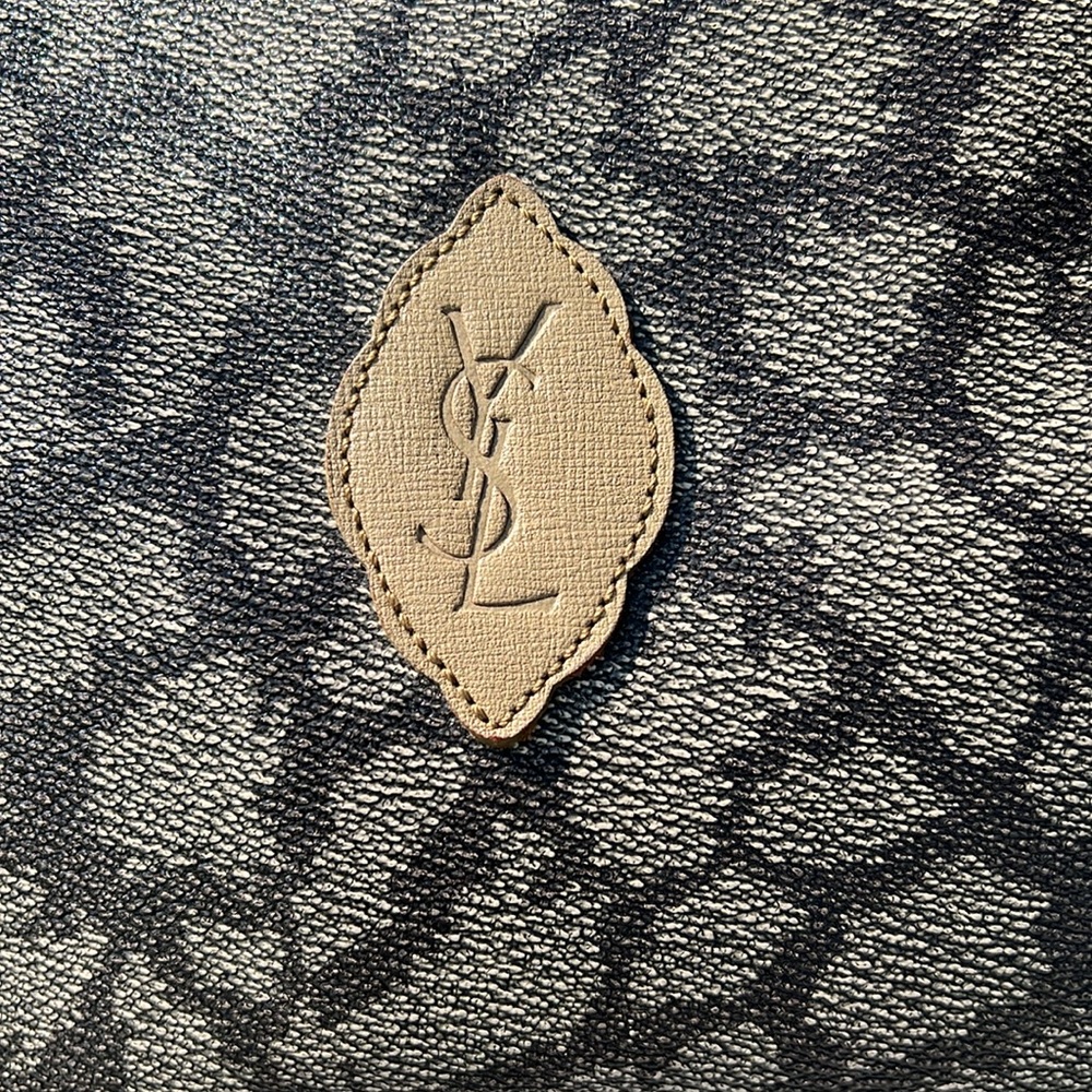 Yves Saint Laurent YSL Black & Gray Giraffe Print Clutch / Makeup Case Vintage - Picture 2 of 14